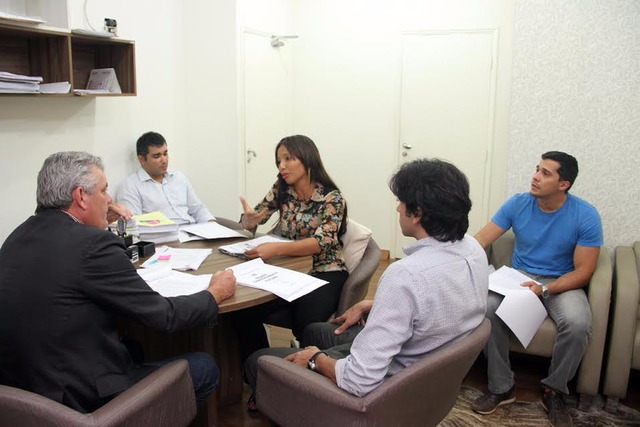 Prefeitura sinaliza acordo com Instituto Silvania Oliveira Prefeitura sinaliza acordo com Instituto Silvania Oliveira