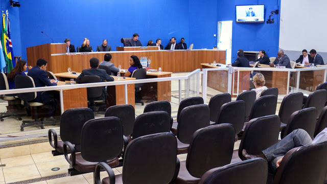 Durante a quarta sessão do ano, os vereadores fizeram indicações e requerimentos (Foto/Assessoria)