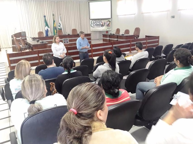 A secretária de Saúde de Brasilândia, Adeliza Abrami, apresentou a Audiência Pública de prestação de contas da pasta a qual representa (Foto/Assessoria)