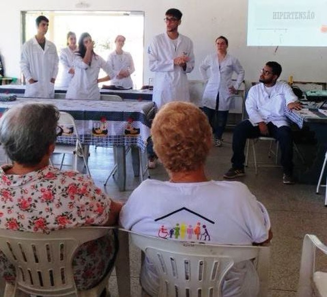 São 64 alunos da Faculdade de Medicina da UFMS (Foto/Assessoria)