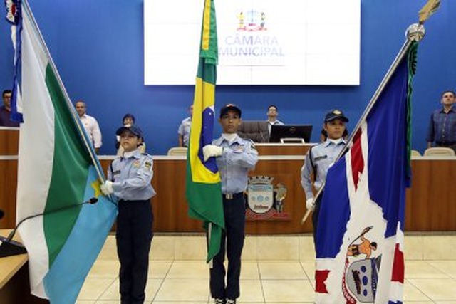 Assistência promove solenidade de formatura do SCFV Patrulha Mirim Rodoviária Junto com a graduação e mudança de patente, houve homenagens e premiação aos que se destacaram em 2018 (Foto/Assessoria)