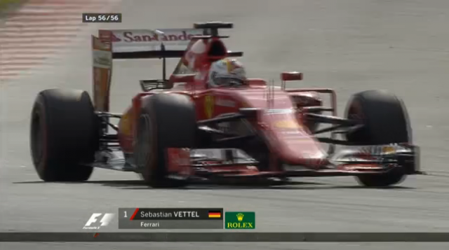 Vettel vence Grande Prêmio da Malásia; Massa chega em sexto lugar No final da corrida, Vettel cruza a linha em primeiro (Foto: G1)