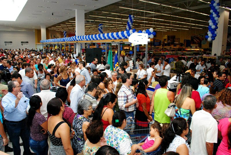 Supermercados de MS são obrigados a abrir todos os caixas A norma tem objetivo de acabar com as longas filas de espera nos caixas dos estabelecimentos comerciais (Foto: Google)