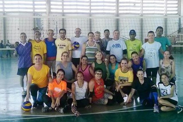 Melhor Idade de Três Lagoas vai disputar Campeonato Brasileiro de Vôlei Adaptado em Mogi das Cruzes Os atletas do projeto da SEJUVEL estão entre as 43 equipes classificadas para alcançar do título de Melhor do Brasil 2018 (Foto/Assessoria)