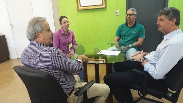 Fibria recebe licença do Imasul e vai gerar menos resíduos para aterro sanitário Além de ser utilizado nas plantações de eucalipto da própria empresa, o produto gerado a partir da transformação do resíduo sólido também será comercializado. Foto: Divulgação Semagro