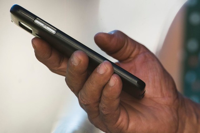 Anatel bloqueia celulares piratas de 10 estados Marcello Casal Jr/Agência Brasi