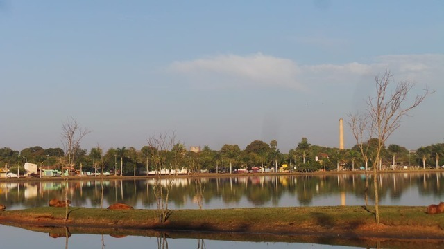 Segunda-feira (10) de sol e poucas nuvens na cidade (foto: Perfil News)
