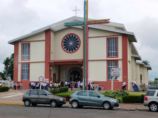 Católicos celebram Missa da Bênção dos Santos Óleos Celebração da Bênção dos Santos Óleos será na Catedral Sagrado Coração de Jesus. (Foto:Divulgação/Pascom)