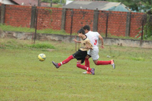 ... que inclusive disputou algumas partidas em Três Lagoas, sempre se destacando dos demais jogadores (Fotos: Álbum da família)  