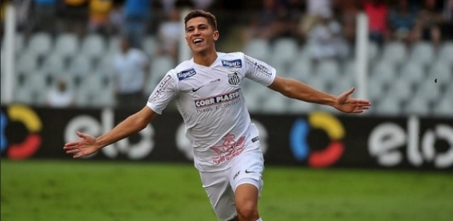 Vítor Bueno, meia do Santos, se destacou na última rodada do Brasileirão 2015. (Foto: Divulgação)