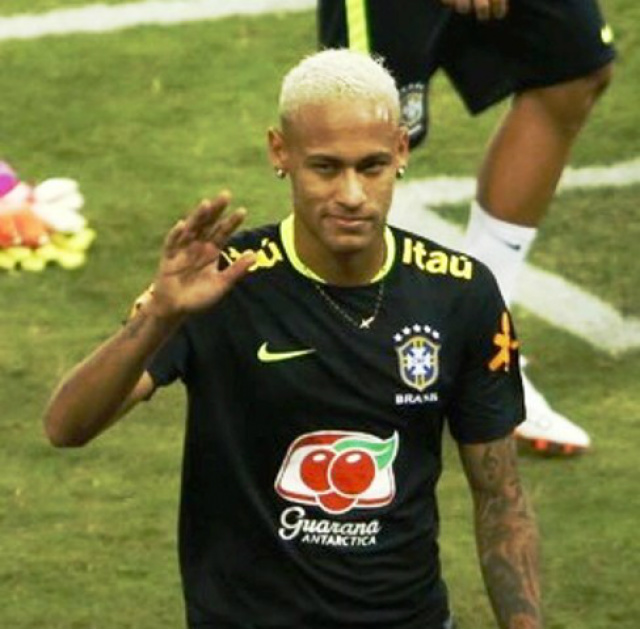 Neymar é um dos cinco titulares pendurados em Natal (Foto: Alexandre Lago/GloboEsporte.com)