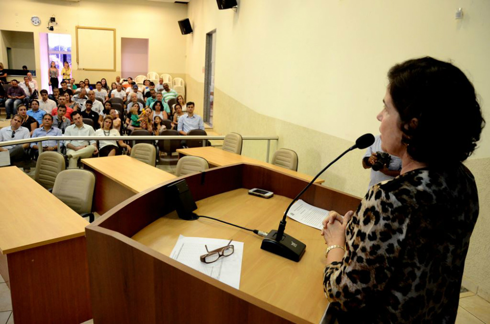 Prefeita Marcia Moura empossa 32 servidores na área de saúde e trânsito População contará com o reforço do serviço de 15 especialidades médicas. (Foto: Assessoria)