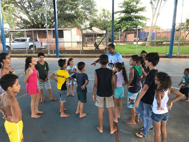 SEJUVEL e Missão Salesiana levam esporte e evangelização a jovens da cidade (Foto: Assessoria)