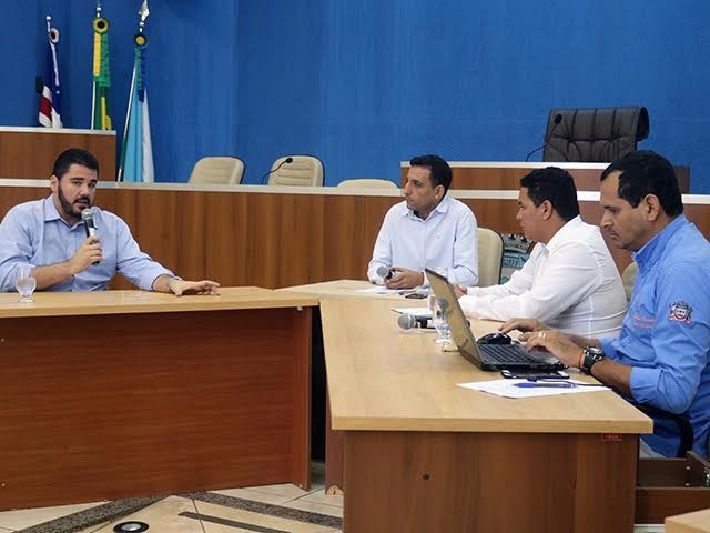 Secretário de Desenvolvimento Econômico é ouvido por Comissão Secretário de Desenvolvimento Econômico é ouvido por Comissão