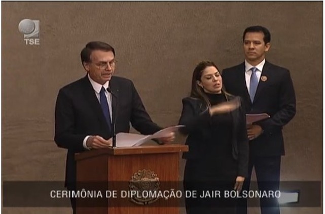 Bolsonaro e Mourão são diplomados em solenidade no TSE Diplomação de Bolsonaro foi transmitida ao vivo pelo TSE. Foto: Reprodução