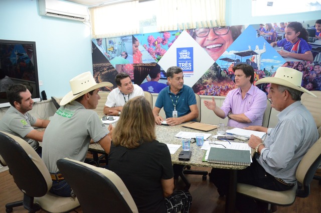 Parceria entre Prefeitura e APAE garante tratamento através de equoterapia para alunos especiais Angelo Guerreiro afirmou que, desde quando era deputado estadual, vinha trabalhando na ideia (Foto/Assessoria)