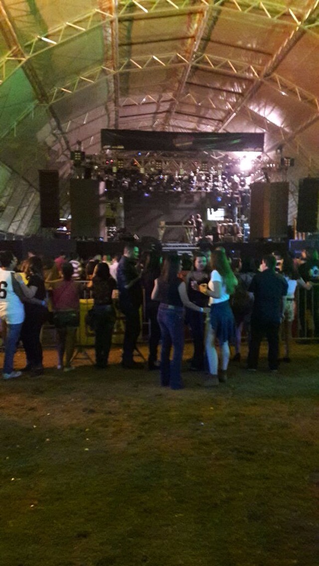 O fato aconteceu antes do show (Foto:Perfil News)