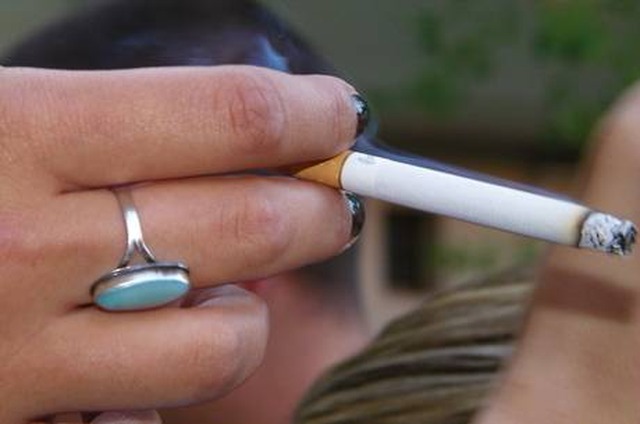 Quem fumar em veículo poderá ser multado (Foto: Divulgação)