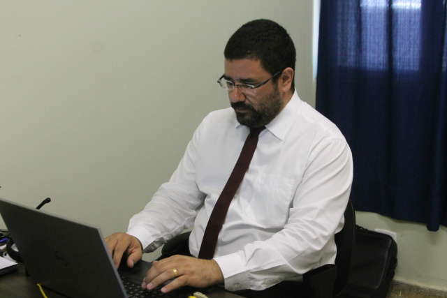 Polícia de Três Lagoas prende grupo do PCC que matou presidiário em cela Delegado Thiago José Passos da Silva. (Foto: Lucas Gustavo).