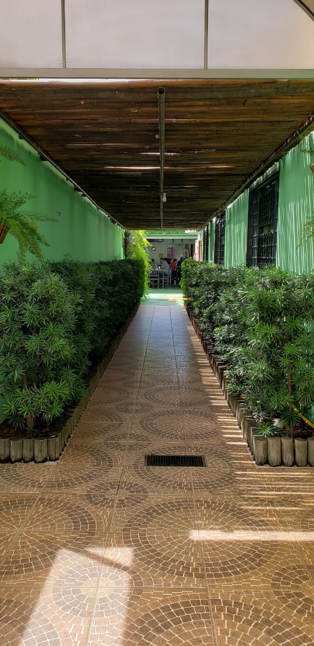 Com comida caseira e muito amor, Restaurante do Marcão atrai famílias e profissionais para o almoço A entrada do restaurante. Foto: Ricardo Ojeda
