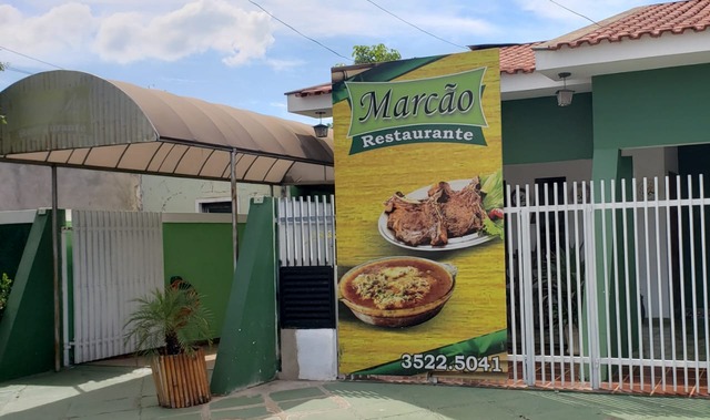 Com comida caseira e muito amor, Restaurante do Marcão atrai famílias e profissionais para o almoço