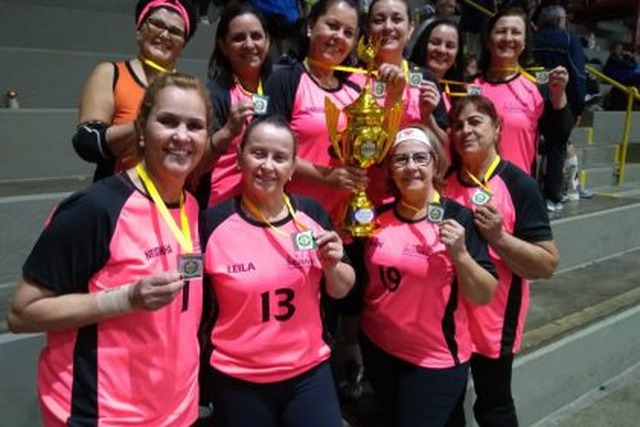 Equipes da Melhor Idade de Três Lagoas ficam entre os cinco melhores no Campeonato Nacional Ao total, 43 equipes dos Estados de Mato Grosso do Sul, Minas Gerais e São Paulo, buscando a vitória nas categorias masculino e feminino 50, 60 e 70 anos (Foto/Assessoria)