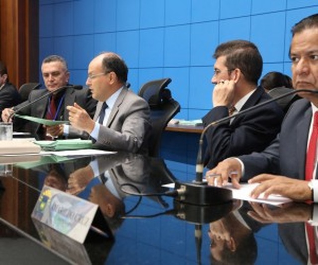 Pais poderão ter abono nas faltas para participar de reuniões escolares (Foto: Correio do Estado)