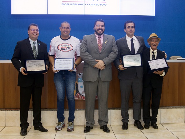 Câmara concede títulos para profissionais e atletas A homenagem foi proposta pelo vereador Tonhão (Foto/Assessoria)