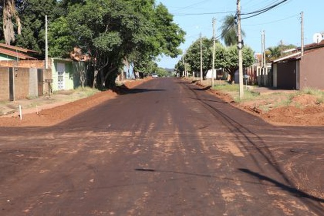Rua Manoel Pedro de Campos está com obras avançadas e receberá asfalto nos próximos dias Área a receber pavimentação asfáltica será de quase 5 mil metros quadrados (Foto/Assessoria)