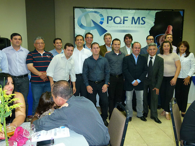 Fibria participa da certificação do Programa de Qualificação de Fornecedores A Fibria participou na última quinta-feira (24), do quinto evento de certificação do Programa de Desenvolvimento e Qualificação de Fornecedores (PQF) (Foto: Divulgação/Assecom)