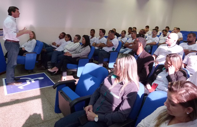Programa de Qualificação Profissional da Fibria inicia capacitações para operadores Os cursos são totalmente gratuitos e terão duração de 452 horas/aulas para a modalidade de operadores e, 440 horas/aulas para mecânicos. (Foto: Assessoria)