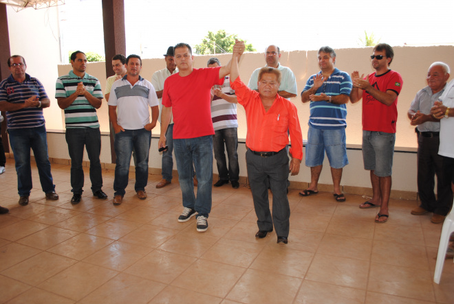 Akira Otsubo é anunciado como candidato a prefeitura de Bataguassu pelo atual prefeito
Foto: Assessoria