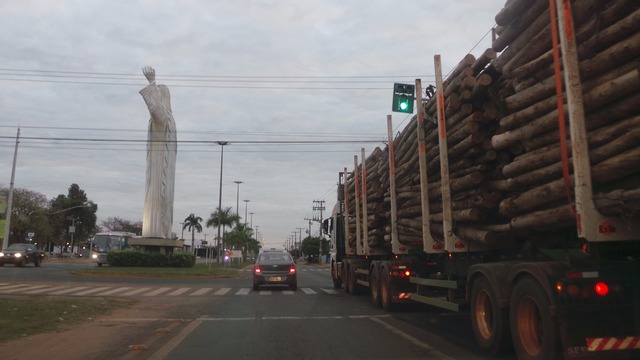 Um trecho da BR 262 que corta o perímetro urbano da cidade é fiscalizado pela PRF, mas, a partir da municipalização, o trabalho será feito agentes municipal de trânsito e pela Polícia Militar (Foto: Ricardo Ojeda) 