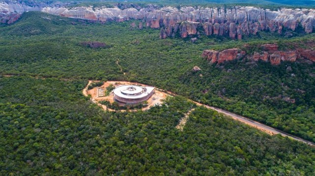 Museu da Natureza, cercado pela Serra da Capivara, no Piauí. Foto: Brasilturis