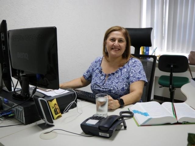 Juíza Elizabeth Anache é a 1ª desembargadora de MS eleita por merecimento Juíza Elizabeth Anache foi eleita pelo Tribunal Pleno desembargadora; ela será a sexta mulher a compor a Corte e a primeira por merecimento. (Foto: TJMS/Divulgação)