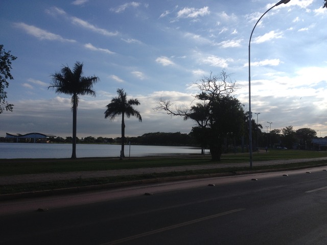 Chuva dá as caras em Três Lagoas neste domingo Foto: Gisele Berto