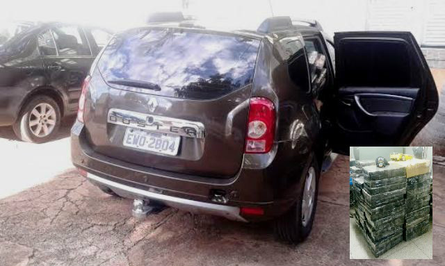 PRF e Civil de Água Clara apreendem mais de uma tonelada de maconha em carro roubado A droga estava dentro do carro e está avaliada em R$1.114.000,00. O motorista disse que receberia R$ 10 mil pelo transporte até São Paulo/SP. (Foto: Divulgação)