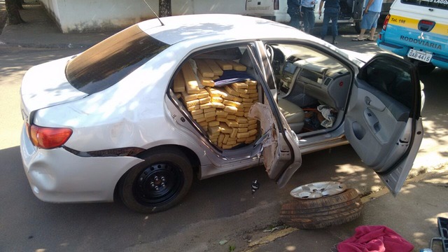Ação conjunta entre PMR e PM apreende 893 Kg de maconha Ação conjunta entre PMR e PM apreende 893 Kg de maconha