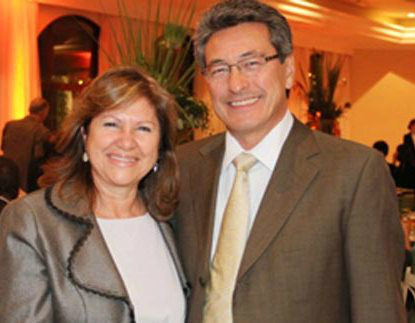 Prefeito e a esposa deputada passam susto em avião que fez pouso forçado Deputada estadual Dione Hashioda e o marido Roberto Hashioka, passaram um enorme susto no incidente (Foto: Google)