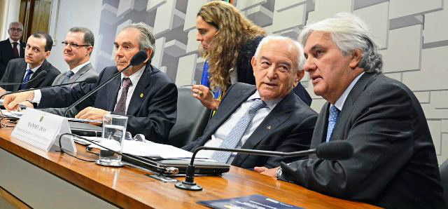 Reunião da CAE, presidida pelo senador Delcídio do Amaral. (Foto:Divulgação/Assessoria)