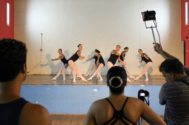 Bailarinas da Cultura participam da seletiva do Prêmio Onça Pintada 2014 Serão apreciadas e avaliadas coreografias de: conjunto, variações, grand-pas-de-deux, pas- de- deux, pas- de- trois, solos, duos e trios (Foto: Divulgação/Assecom)