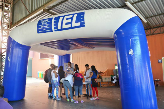 IEL inicia blitzen nas universidades para divulgar a Caça Talentos Expo O evento também teve como finalidade divulgar a Caça Talentos Expo, uma feira para promover a integração de estudantes com o mercado de trabalho (Foto: Divulgação/Fiems)