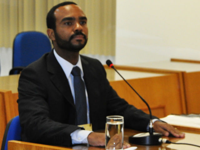 MPE recomenda que prefeito exonere parentes de vereadores Na foto, o Promotor de Justiça Substituto Marcos André Sant’Ana Cardoso. (Foto: Divulgação)