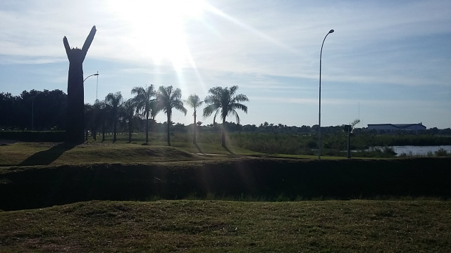 Uma manhã ensolarada e com poucas nuvens, como prevê a previsão. (Foto: Patrícia Miranda)