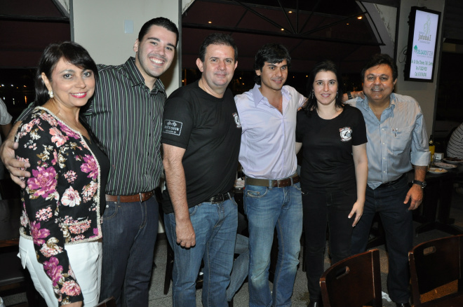 Simone Tebet e Eduardo Rocha prestigiam Leilão da família Salomão A vice-governadora de Mato Grosso do Sul, Simone Tebet (PMDB) e o deputado estadual Eduardo Rocha (PMDB), prestigiaram na noite desta sexta-feira (12) o Leilão Virtual F3 & Onix. (Foto:Assessoria de Comunicação)
