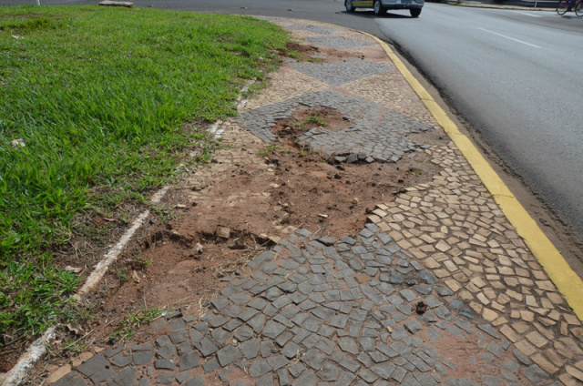 DITS continua a recuperar calçadas feitas de pedra Petit Pavê As pedras podem ser reaproveitadas neste processo. (Foto: Divulgação)
