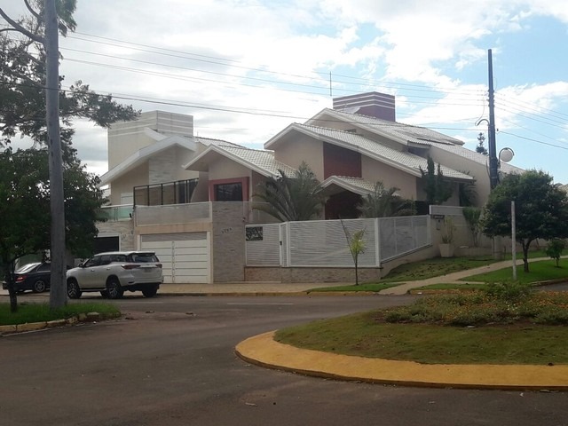 Casa do empresário, onde ele foi executado MS (Foto: Carlos da Cruz/TV Morena)