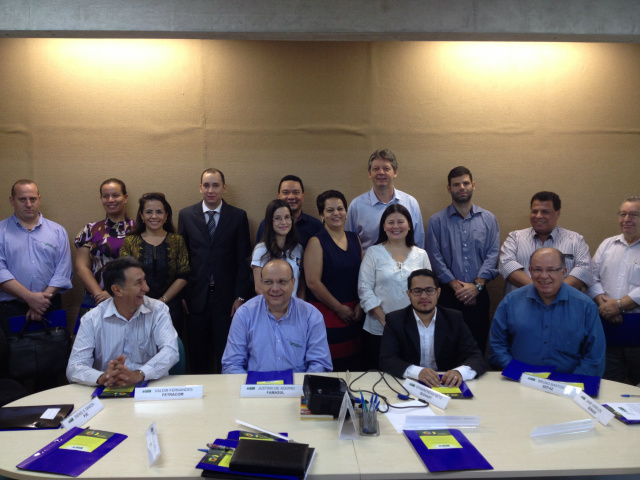 Os membros do Fórum Deliberativo MS Indústria empossados ontem (09). (Foto: Divulgação)