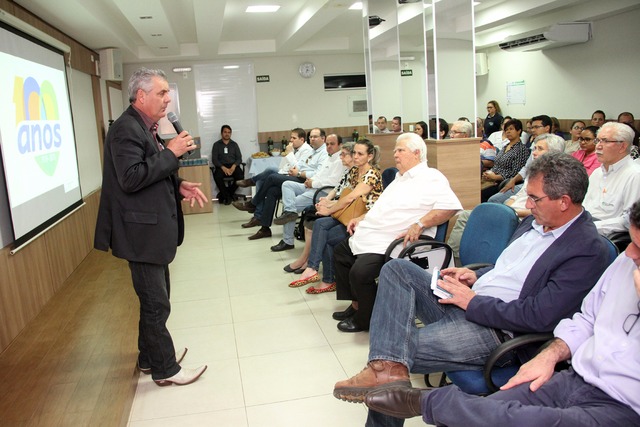 Prefeito de Três Lagoas promove encontro regional para discussão do atendimento hospitalar Também estiveram presentes na reunião: secretários municipais de Três Lagoas; Conselho Consultivo do Hospital (Foto/Assessoria)