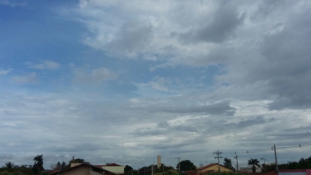 Domingo será de céu parcialmente nublado e com previsão de chuva em Três Lagoas Domingo será de céu parcialmente nublado em Três Lagoas. (Foto: Viviane Pinheiro/Perfil News)